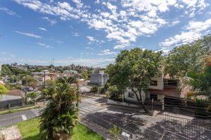 Apartamento à venda com 71m², 2 dormitórios, 1 vaga, no bairro Tristeza em Porto Alegre