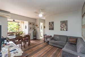 Apartamento à venda com 71m², 2 dormitórios, 1 vaga, no bairro Tristeza em Porto Alegre