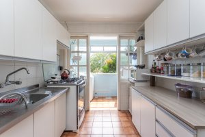Apartamento à venda com 71m², 2 dormitórios, 1 vaga, no bairro Tristeza em Porto Alegre
