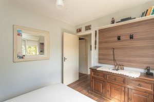 Apartamento à venda com 71m², 2 dormitórios, 1 vaga, no bairro Tristeza em Porto Alegre