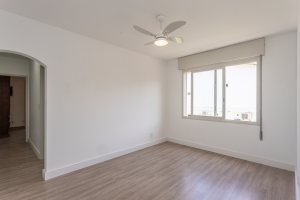 Apartamento à venda com 64m², 2 dormitórios, 1 suíte, 2 vagas, no bairro Camaquã em Porto Alegre