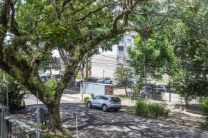 Apartamento à venda com 64m², 2 dormitórios, 1 suíte, 2 vagas, no bairro Camaquã em Porto Alegre