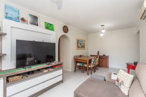 Apartamento à venda com 75m², 2 dormitórios, no bairro Cristal em Porto Alegre
