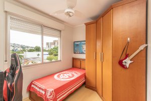 Apartamento à venda com 75m², 2 dormitórios, no bairro Cristal em Porto Alegre