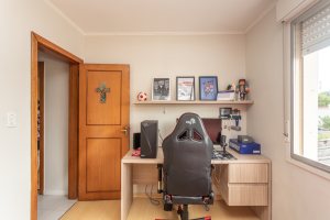 Apartamento à venda com 75m², 2 dormitórios, no bairro Cristal em Porto Alegre