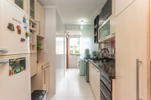 Apartamento à venda com 75m², 2 dormitórios, no bairro Cristal em Porto Alegre