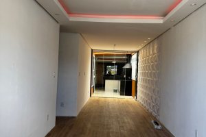 Casa à venda com 102m², 3 dormitórios, 2 vagas, no bairro Hípica em Porto Alegre