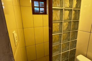 Casa à venda com 102m², 3 dormitórios, 2 vagas, no bairro Hípica em Porto Alegre