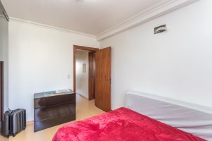 Casa em Condomínio à venda com 385m², 3 dormitórios, 1 suíte, 2 vagas, no bairro Cristal em Porto Alegre