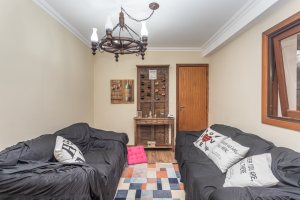 Casa em Condomínio à venda com 385m², 3 dormitórios, 1 suíte, 2 vagas, no bairro Cristal em Porto Alegre