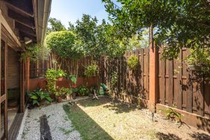 Casa em Condomínio à venda com 385m², 3 dormitórios, 1 suíte, 2 vagas, no bairro Cristal em Porto Alegre