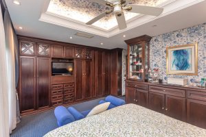 Casa em Condomínio à venda com 498m², 3 dormitórios, 1 suíte, 6 vagas, no bairro Cavalhada em PORTO ALEGRE