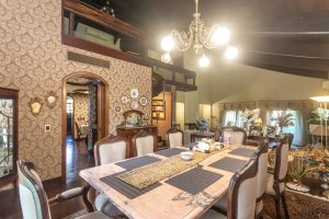 Casa em Condomínio à venda com 498m², 3 dormitórios, 1 suíte, 6 vagas, no bairro Cavalhada em PORTO ALEGRE