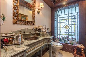 Casa em Condomínio à venda com 498m², 3 dormitórios, 1 suíte, 6 vagas, no bairro Cavalhada em PORTO ALEGRE