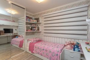 Casa à venda com 206m², 4 dormitórios, 1 suíte, 3 vagas, no bairro Espírito Santo em Porto Alegre