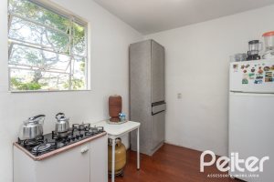 Apartamento à venda com 48m², 2 dormitórios, no bairro Camaquã em Porto Alegre