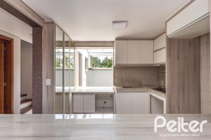 Casa em Condomínio à venda com 189m², 3 dormitórios, 1 suíte, 2 vagas, no bairro Ipanema em Porto Alegre