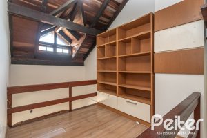 Casa em Condomínio à venda com 189m², 3 dormitórios, 1 suíte, 2 vagas, no bairro Ipanema em Porto Alegre