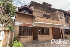 Casa em Condomínio à venda com 189m², 3 dormitórios, 1 suíte, 2 vagas, no bairro Ipanema em Porto Alegre
