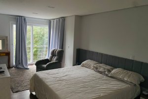 Casa em Condomínio à venda com 330m², 4 dormitórios, 3 suítes, 4 vagas, no bairro Hipica em PORTO ALEGRE