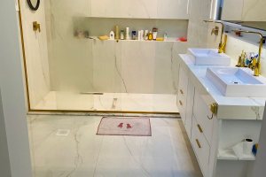 Casa em Condomínio à venda com 330m², 4 dormitórios, 3 suítes, 4 vagas, no bairro Hipica em PORTO ALEGRE