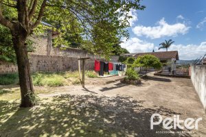 Casa à venda com 189m², 3 dormitórios, 1 suíte, 5 vagas, no bairro Espírito Santo em Porto Alegre