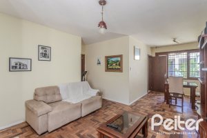 Casa à venda com 175m², 3 dormitórios, 1 suíte, 4 vagas, no bairro Vila Conceição em Porto Alegre