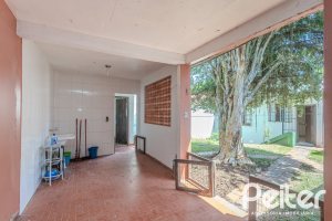 Casa à venda com 175m², 3 dormitórios, 1 suíte, 4 vagas, no bairro Vila Conceição em Porto Alegre