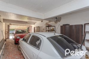 Casa à venda com 175m², 3 dormitórios, 1 suíte, 4 vagas, no bairro Vila Conceição em Porto Alegre