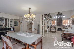 Casa em Condomínio à venda com 201m², 3 dormitórios, 1 suíte, 2 vagas, no bairro Tristeza em PORTO ALEGRE