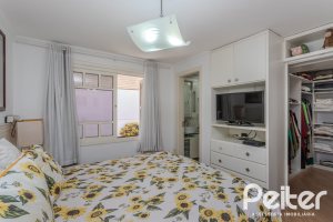Casa em Condomínio à venda com 201m², 3 dormitórios, 1 suíte, 2 vagas, no bairro Tristeza em PORTO ALEGRE