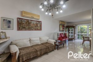 Casa em Condomínio à venda com 201m², 3 dormitórios, 1 suíte, 2 vagas, no bairro Tristeza em PORTO ALEGRE