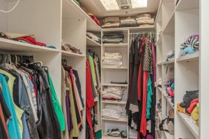Casa em Condomínio à venda com 201m², 3 dormitórios, 1 suíte, 2 vagas, no bairro Tristeza em PORTO ALEGRE