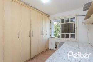 Casa em Condomínio à venda com 201m², 3 dormitórios, 1 suíte, 2 vagas, no bairro Tristeza em PORTO ALEGRE