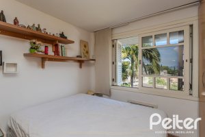 Casa em Condomínio à venda com 201m², 3 dormitórios, 1 suíte, 2 vagas, no bairro Tristeza em PORTO ALEGRE