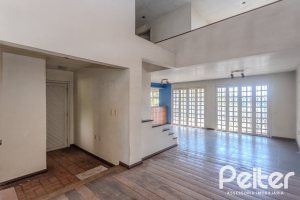 Casa em Condomínio à venda com 201m², 3 dormitórios, 1 suíte, 2 vagas, no bairro Tristeza em PORTO ALEGRE