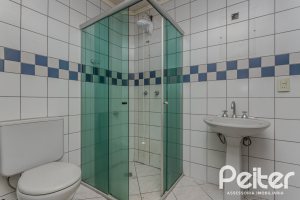 Casa em Condomínio à venda com 201m², 3 dormitórios, 1 suíte, 2 vagas, no bairro Tristeza em PORTO ALEGRE