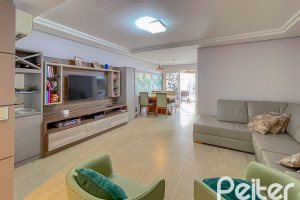 Casa à venda com 184m², 4 dormitórios, 1 suíte, 2 vagas, no bairro Ipanema em Porto Alegre