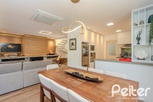 Casa em Condomínio à venda com 216m², 3 dormitórios, 1 suíte, 6 vagas, no bairro Terra Ville em PORTO ALEGRE