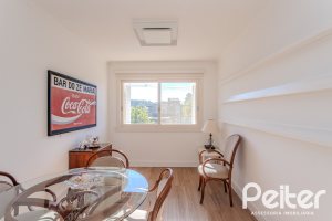Casa em Condomínio à venda com 216m², 3 dormitórios, 1 suíte, 6 vagas, no bairro Terra Ville em PORTO ALEGRE