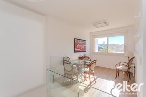 Casa em Condomínio à venda com 216m², 3 dormitórios, 1 suíte, 6 vagas, no bairro Terra Ville em PORTO ALEGRE