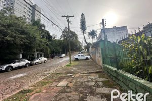 Terreno à venda com 605m², no bairro Cristal em Porto Alegre