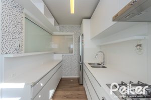 Cobertura à venda com 172m², 3 dormitórios, 1 suíte, 2 vagas, no bairro Tristeza em PORTO ALEGRE