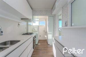 Cobertura à venda com 172m², 3 dormitórios, 1 suíte, 2 vagas, no bairro Tristeza em PORTO ALEGRE