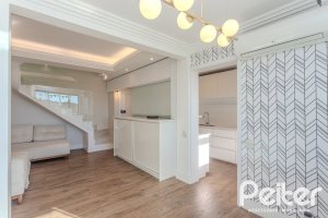 Cobertura à venda com 172m², 3 dormitórios, 1 suíte, 2 vagas, no bairro Tristeza em PORTO ALEGRE