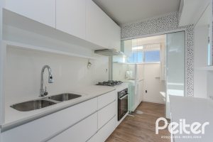 Cobertura à venda com 172m², 3 dormitórios, 1 suíte, 2 vagas, no bairro Tristeza em PORTO ALEGRE