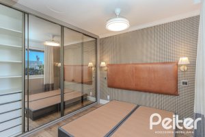 Cobertura à venda com 172m², 3 dormitórios, 1 suíte, 2 vagas, no bairro Tristeza em PORTO ALEGRE