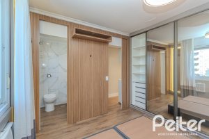 Cobertura à venda com 172m², 3 dormitórios, 1 suíte, 2 vagas, no bairro Tristeza em PORTO ALEGRE
