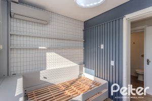 Cobertura à venda com 172m², 3 dormitórios, 1 suíte, 2 vagas, no bairro Tristeza em PORTO ALEGRE