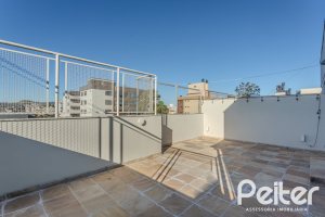 Cobertura à venda com 172m², 3 dormitórios, 1 suíte, 2 vagas, no bairro Tristeza em PORTO ALEGRE